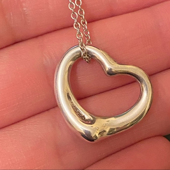 Tiffany & Co. Elsa Peretti open heart necklace - Picture 3 of 10